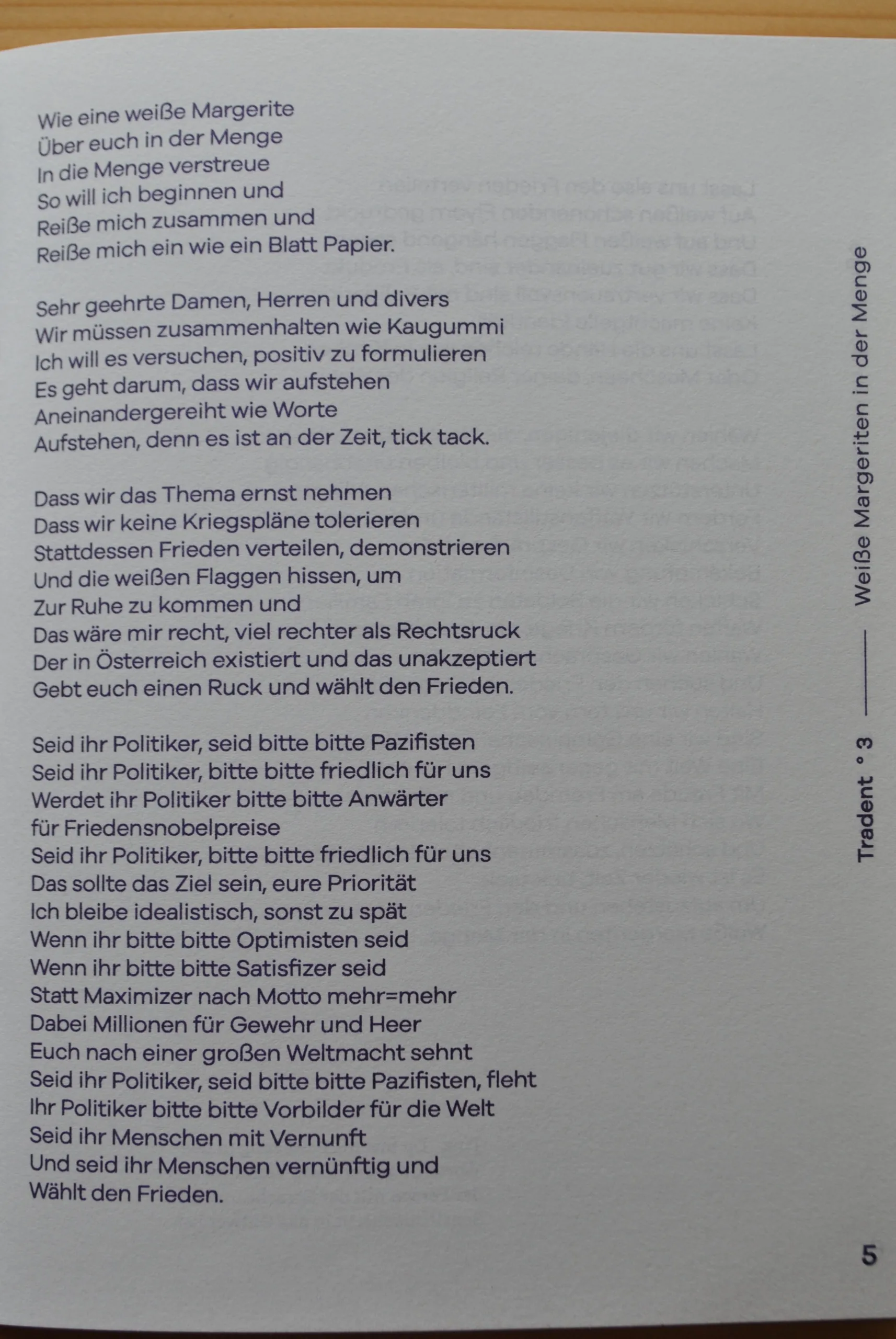 TRADENT Nr. 3, aufgeschlagen